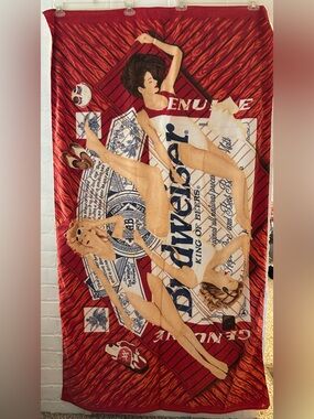 VTG 1980’s Budweiser beach towel featuring a graphic of "Budweiser Girls".